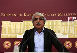  Mithat Sancar: "FETÖ"cü dediğiniz hakimlerin kararları ne olacak?